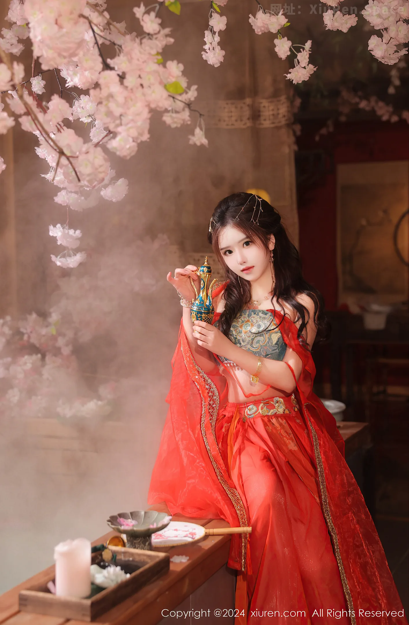 图片[4]-[XiuRen秀人网]VOL.8146 模特小薯条nienie性感红色古装服饰配白丝袜秀完美身材诱惑写真82P-秀人网官方网站